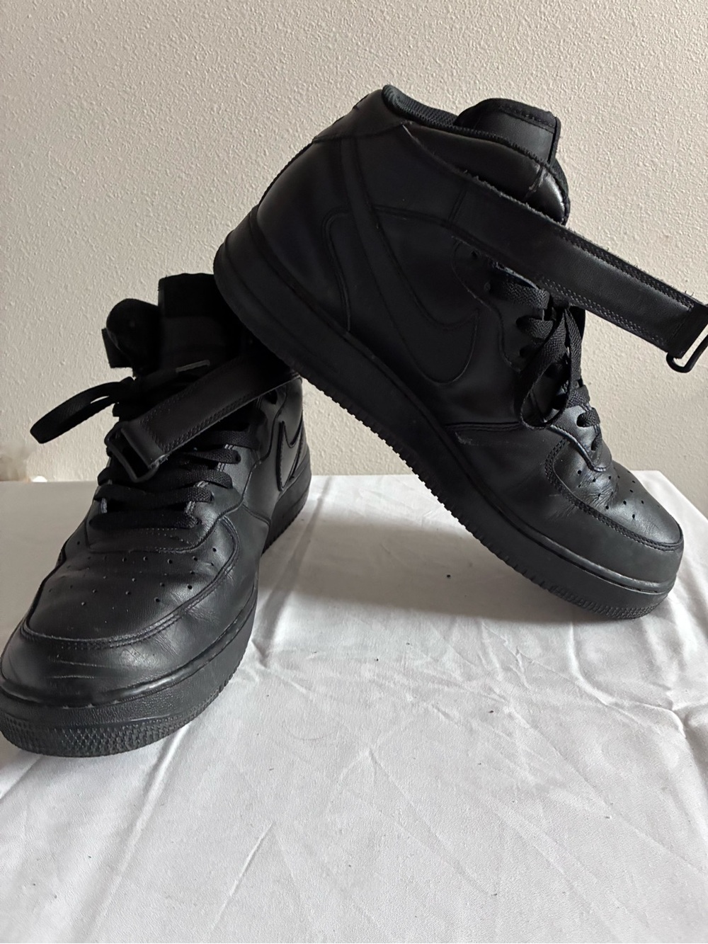Nike Air Force 1 Mid ’07 Triple Black Men’s Size 13 AF1 315123-001